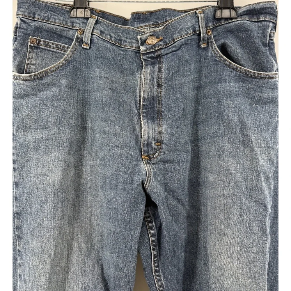 Wrangler Premium Quality Men's Blue Jeans Regular Fit Straight Mid Rise 40X32